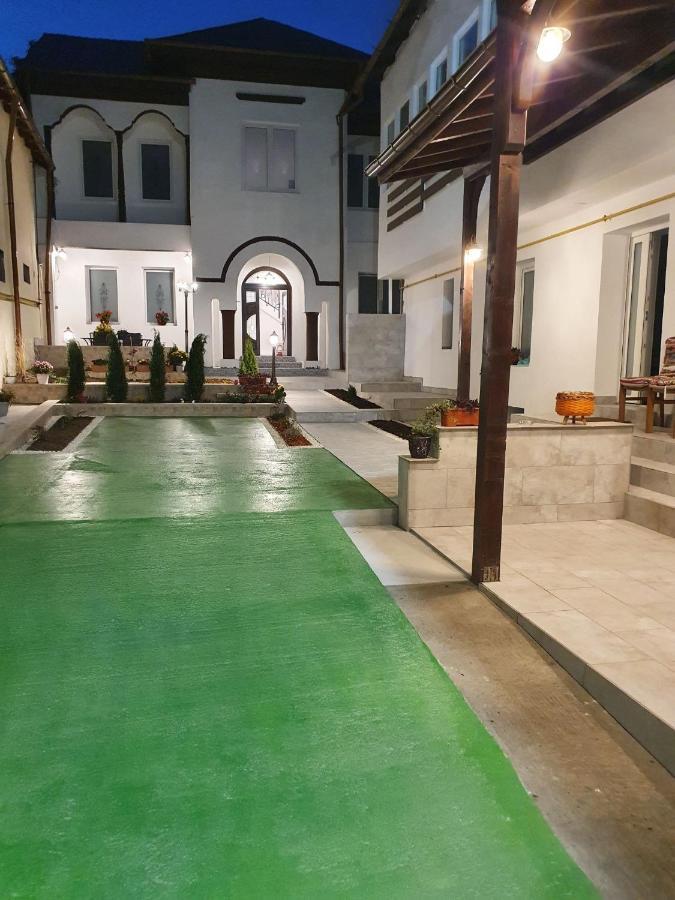 Casa Musceleana Ξενοδοχείο Cimpulung Εξωτερικό φωτογραφία