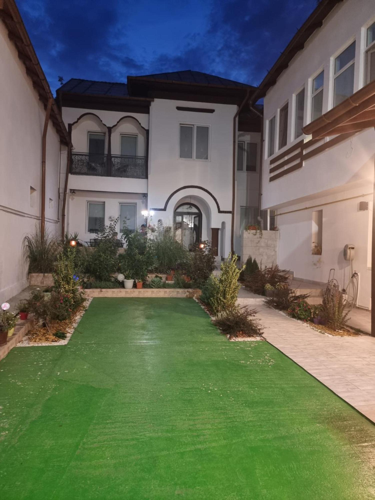 Casa Musceleana Ξενοδοχείο Cimpulung Εξωτερικό φωτογραφία