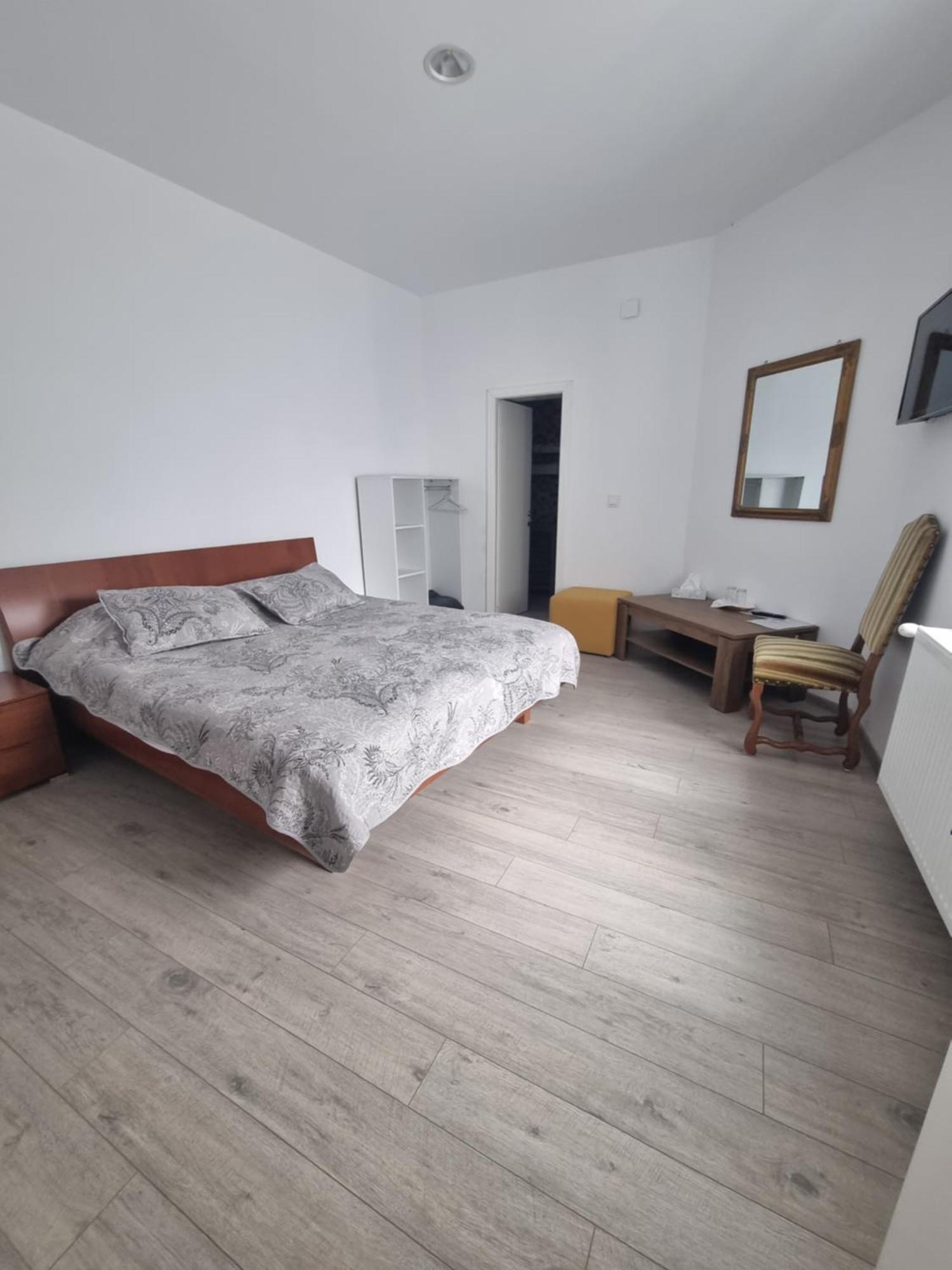 Casa Musceleana Ξενοδοχείο Cimpulung Εξωτερικό φωτογραφία