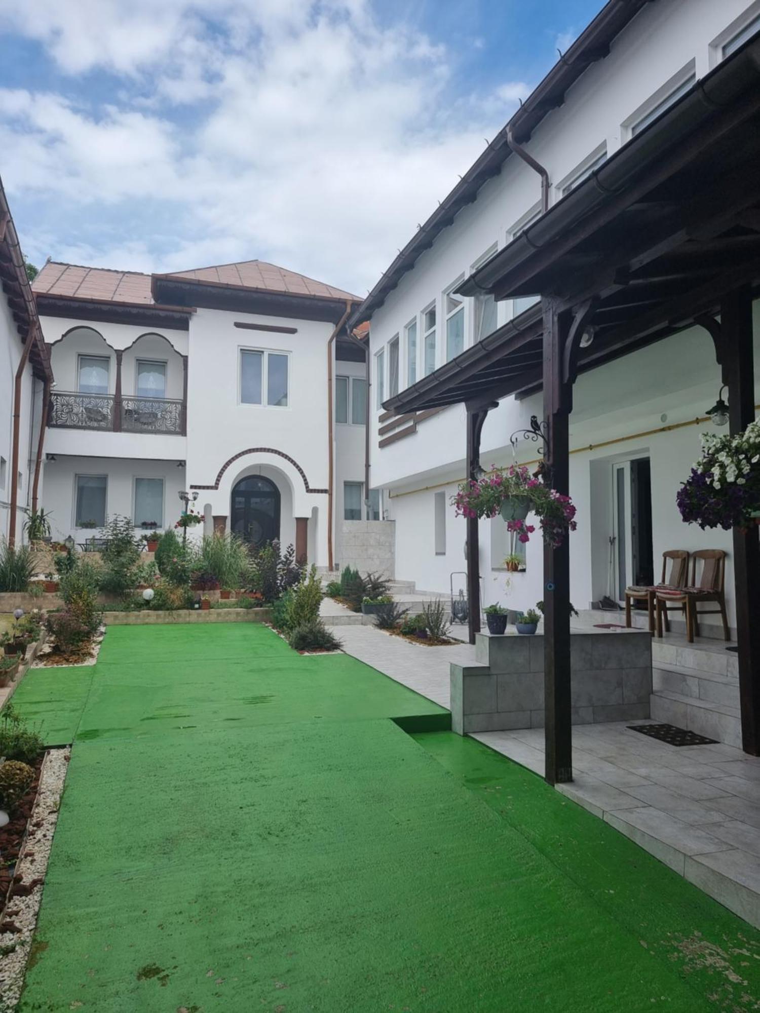 Casa Musceleana Ξενοδοχείο Cimpulung Εξωτερικό φωτογραφία